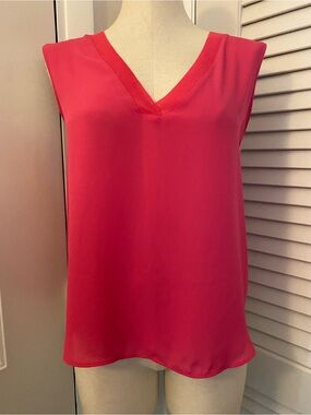 NWT- Worthington Bright Pink V-Neck Sleeveless Camisole- Size Medium